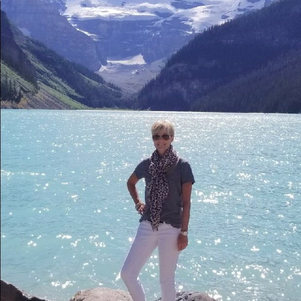 Meet your Posher, Bungalow Mercantile Closet